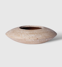 Load image into Gallery viewer, Sandollar Vase
