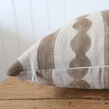 Load image into Gallery viewer, Griffin Pillow Cover
